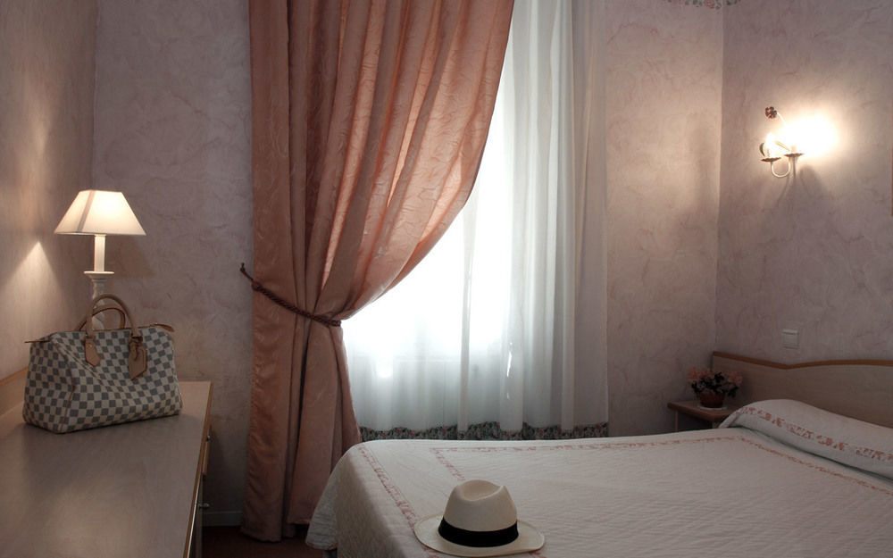 Paris Rome Hotel ม็องตง ภายนอก รูปภาพ